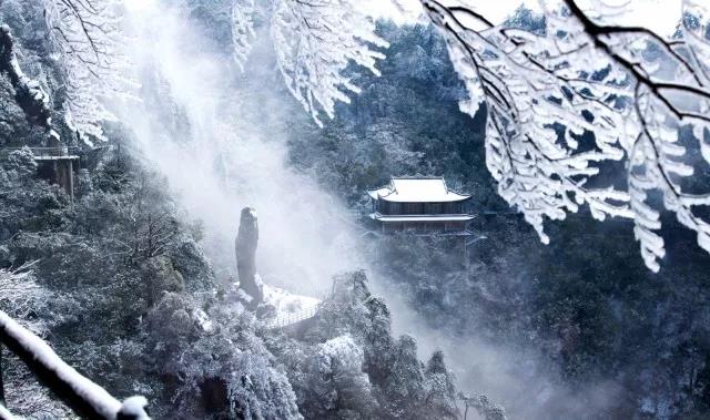 冰雪羊獅慕